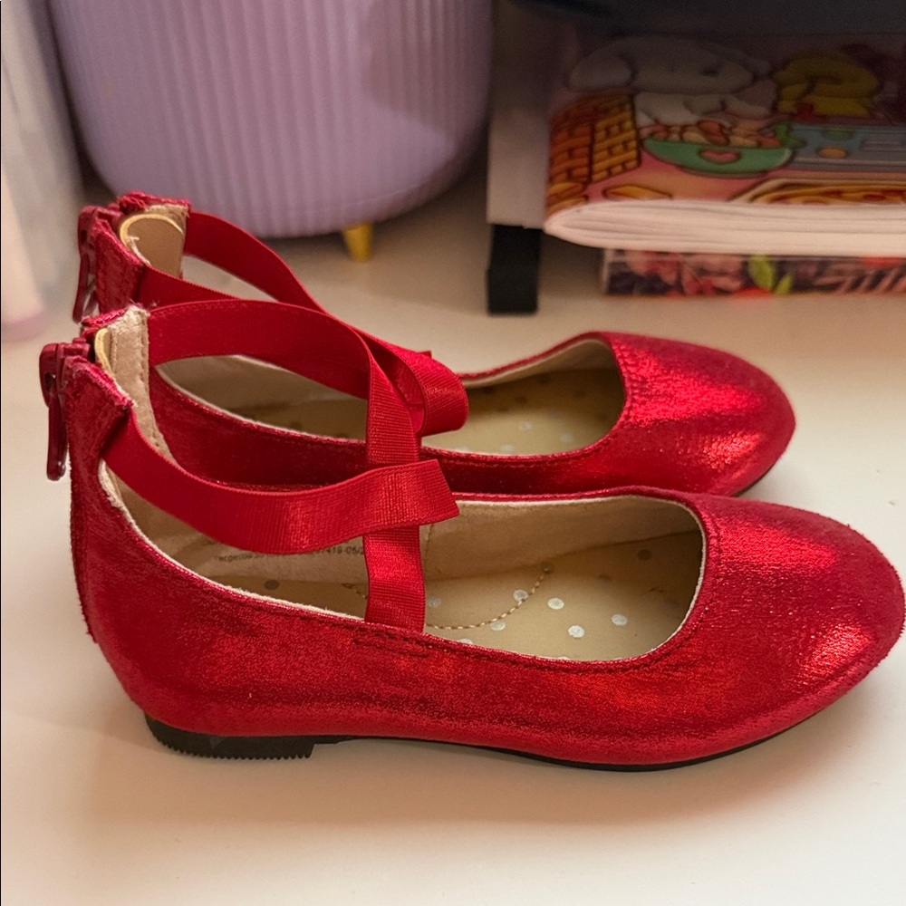 Cat & Jack Shiny Red Kids Dress Shoes vguc